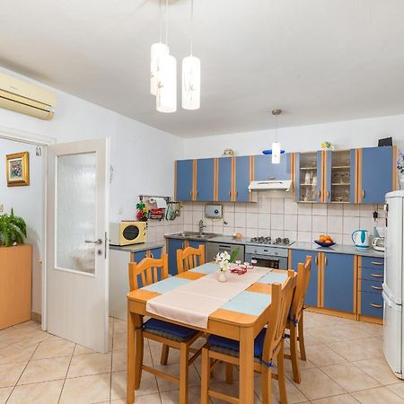 Apartment Milena Pula Luaran gambar